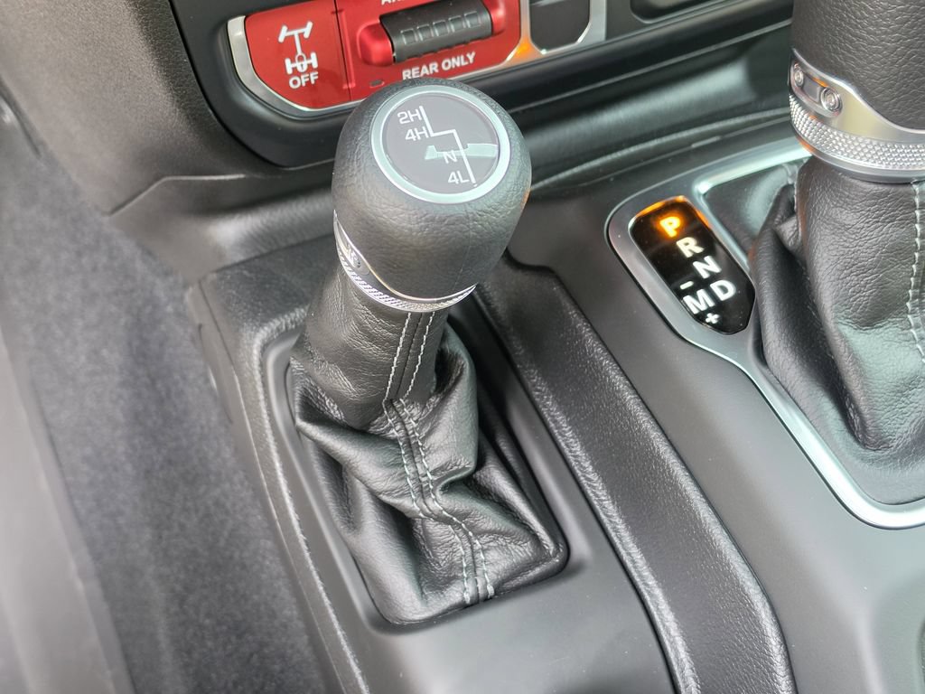 New 2026 Jeep Gladiator Willys AWD/4WD image 24