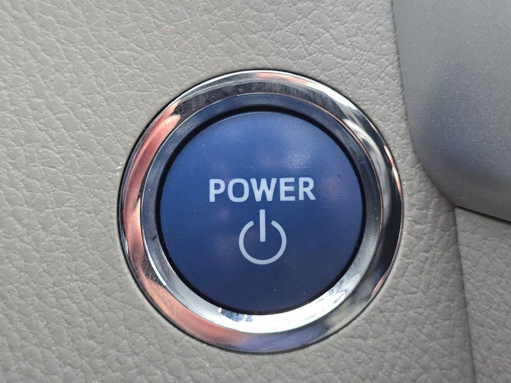 Used 2017 Toyota Highlander Limited image 35