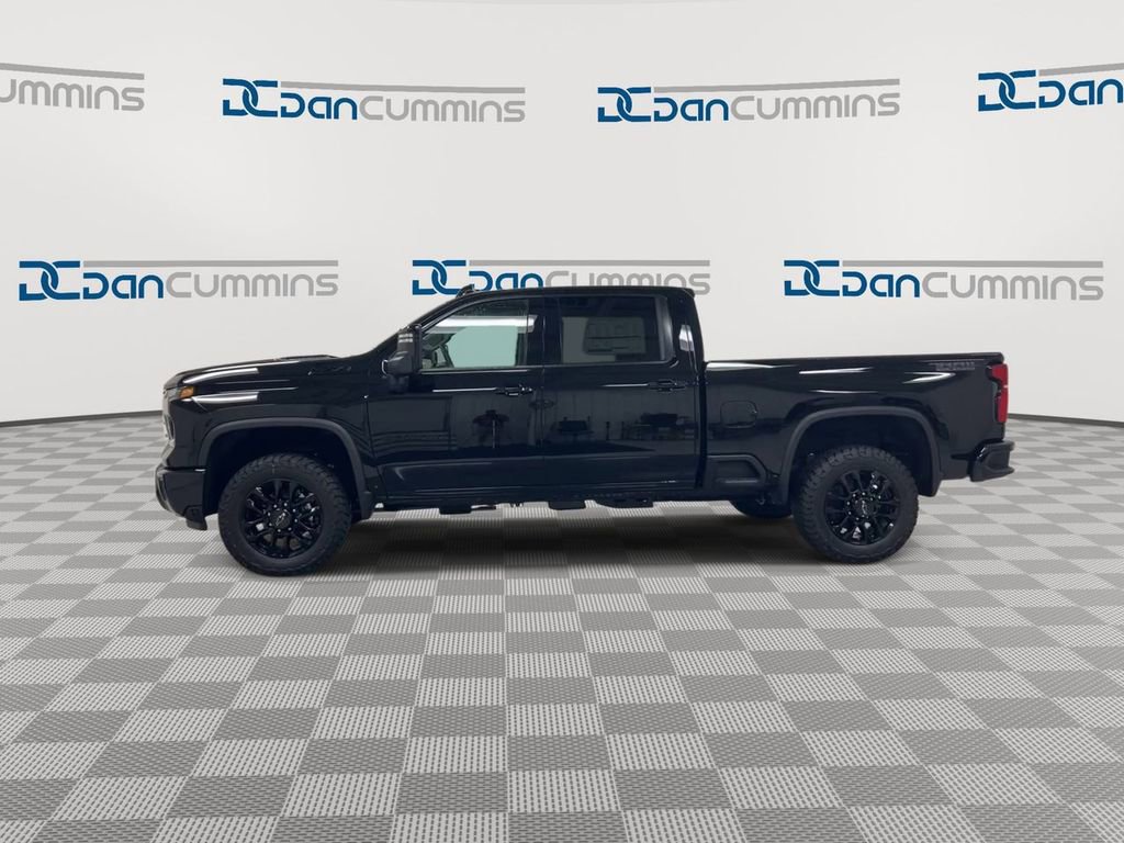 Used 2025 Chevrolet Silverado 2500 LTZ w/ LTZ Plus Package image 5