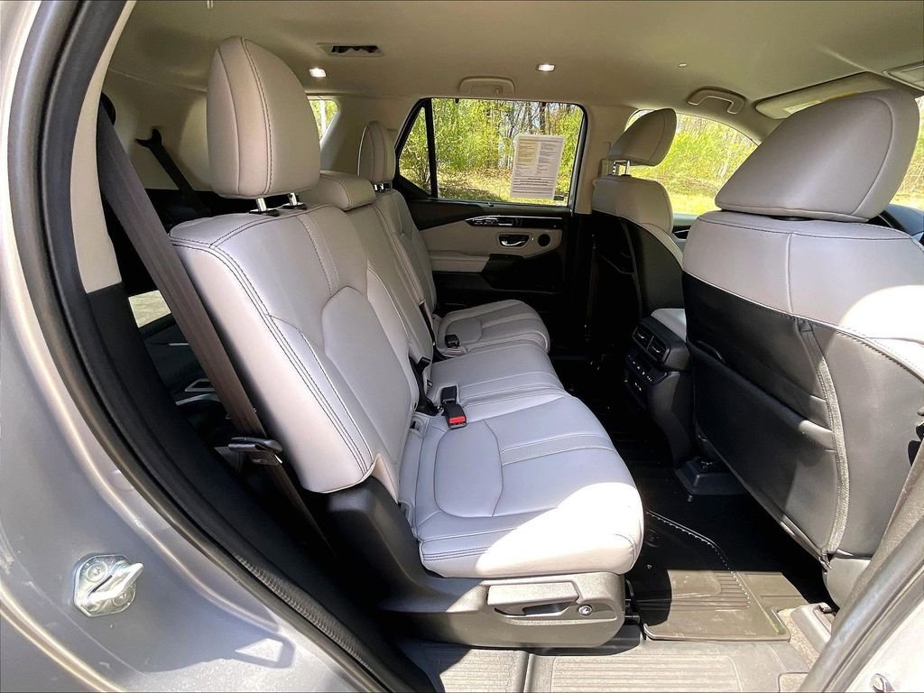 Used 2024 Honda Pilot EX-L image 16