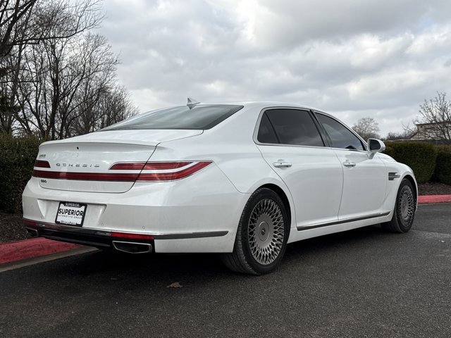 Used 2021 Genesis G90 3.3T Premium image 3