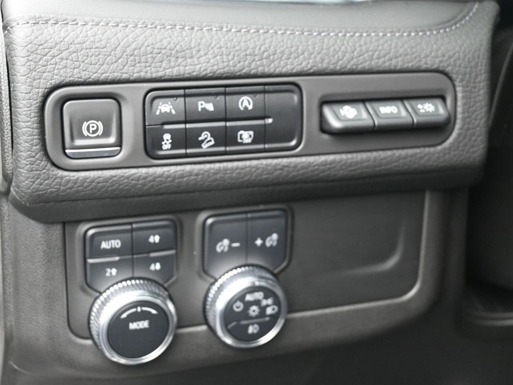 Used 2023 GMC Yukon Denali image 19