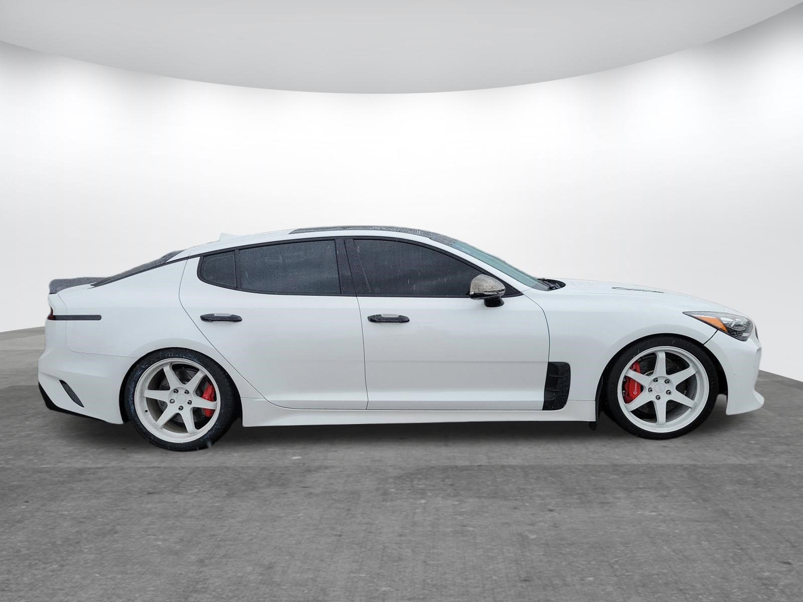 Used 2019 Kia Stinger GT2 RWD image 2