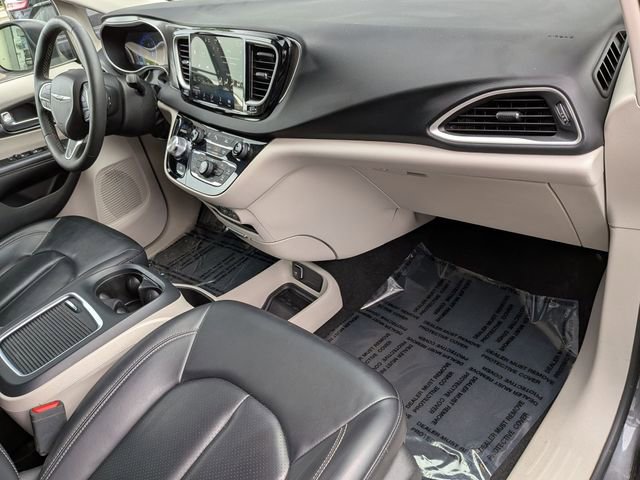 Used 2023 Chrysler Pacifica Touring-L FWD image 35