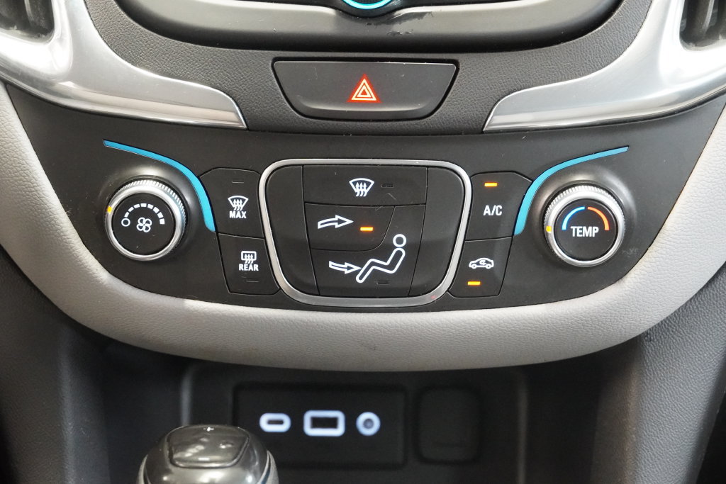 Used 2019 Chevrolet Equinox LS FWD image 21
