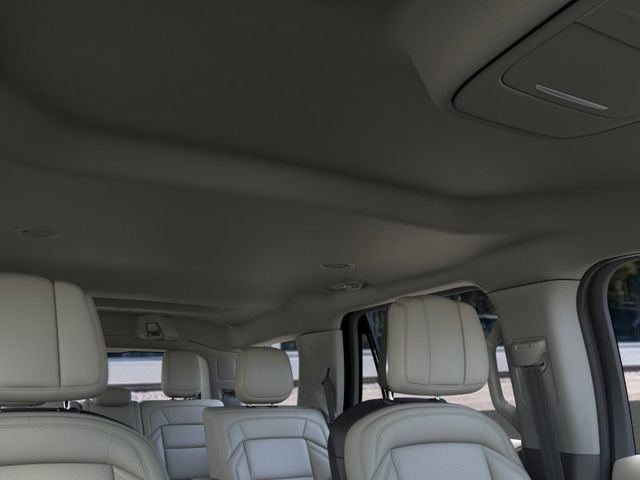 New 2026 Lincoln Navigator Premiere AWD/4WD image 23