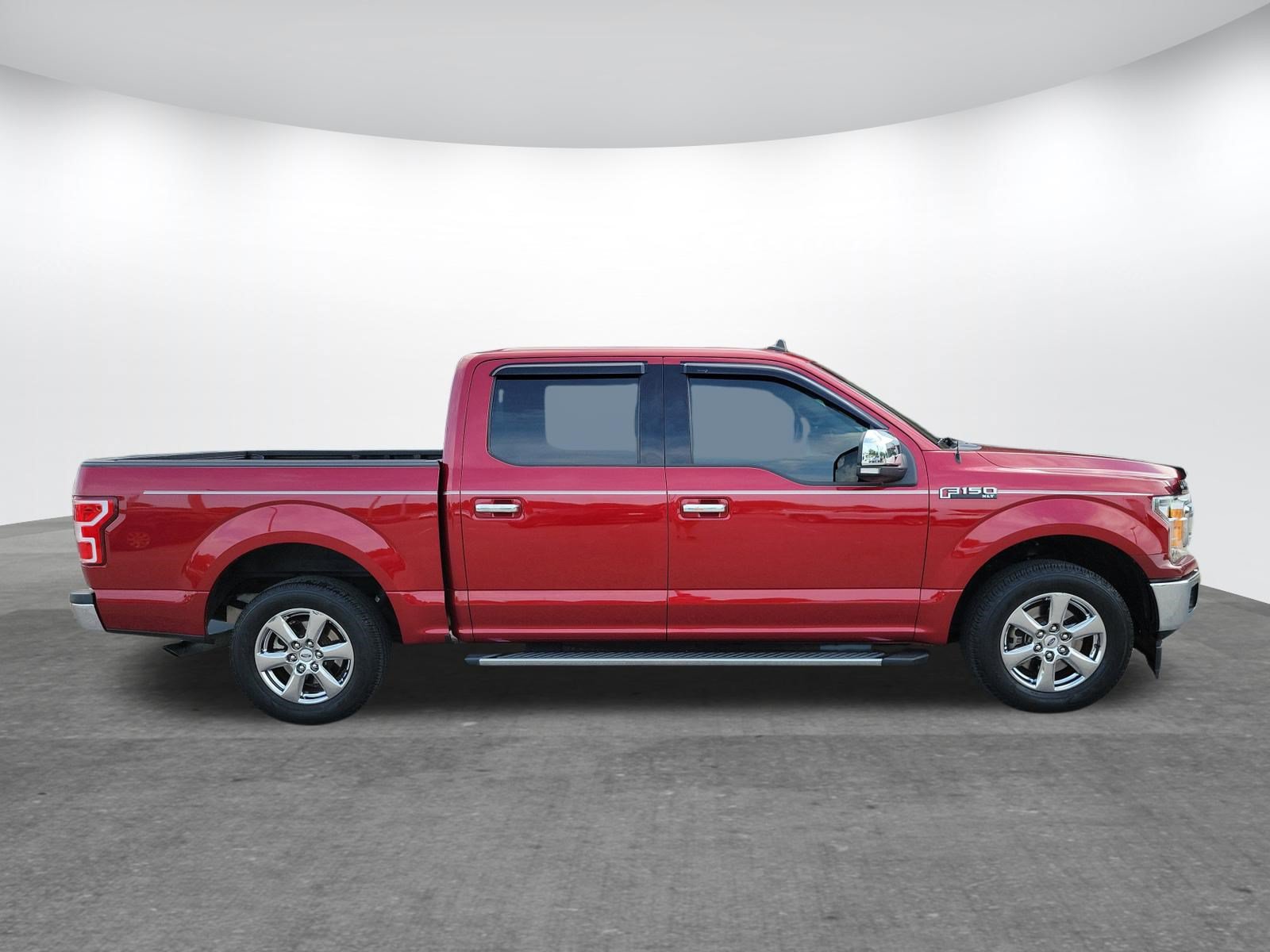 Used 2019 Ford F150 XLT w/ Equipment Group 302A Luxury RWD image 4