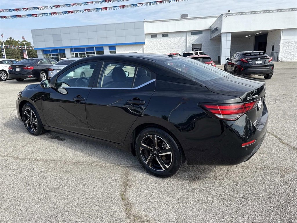 Used 2024 Nissan Sentra SV image 3