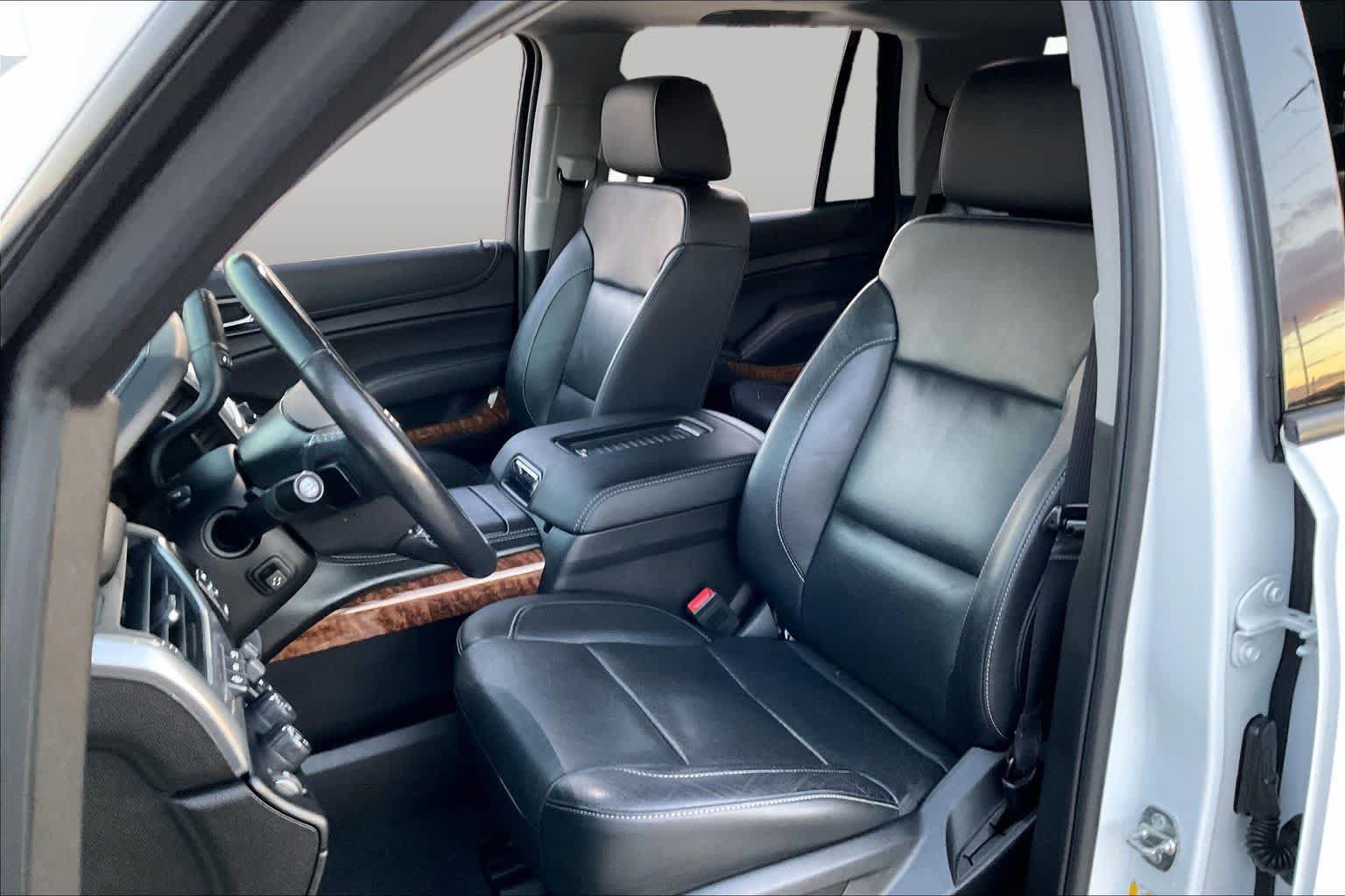 Used 2019 Chevrolet Tahoe Premier AWD/4WD image 9