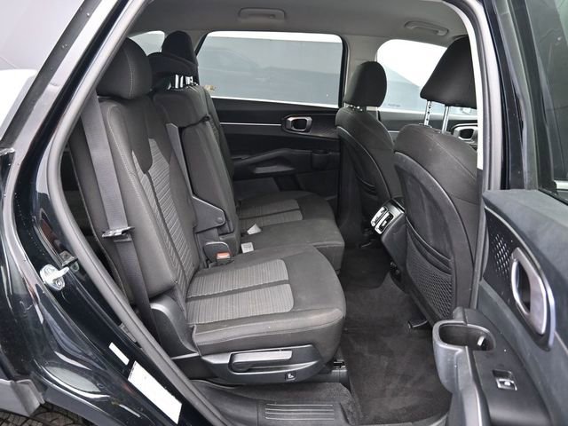 Used 2021 Kia Sorento LX image 40