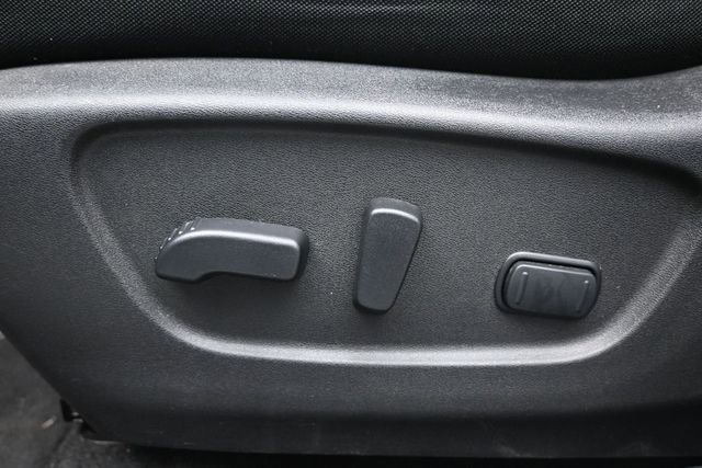 Used 2020 Nissan Rogue SV AWD/4WD image 14