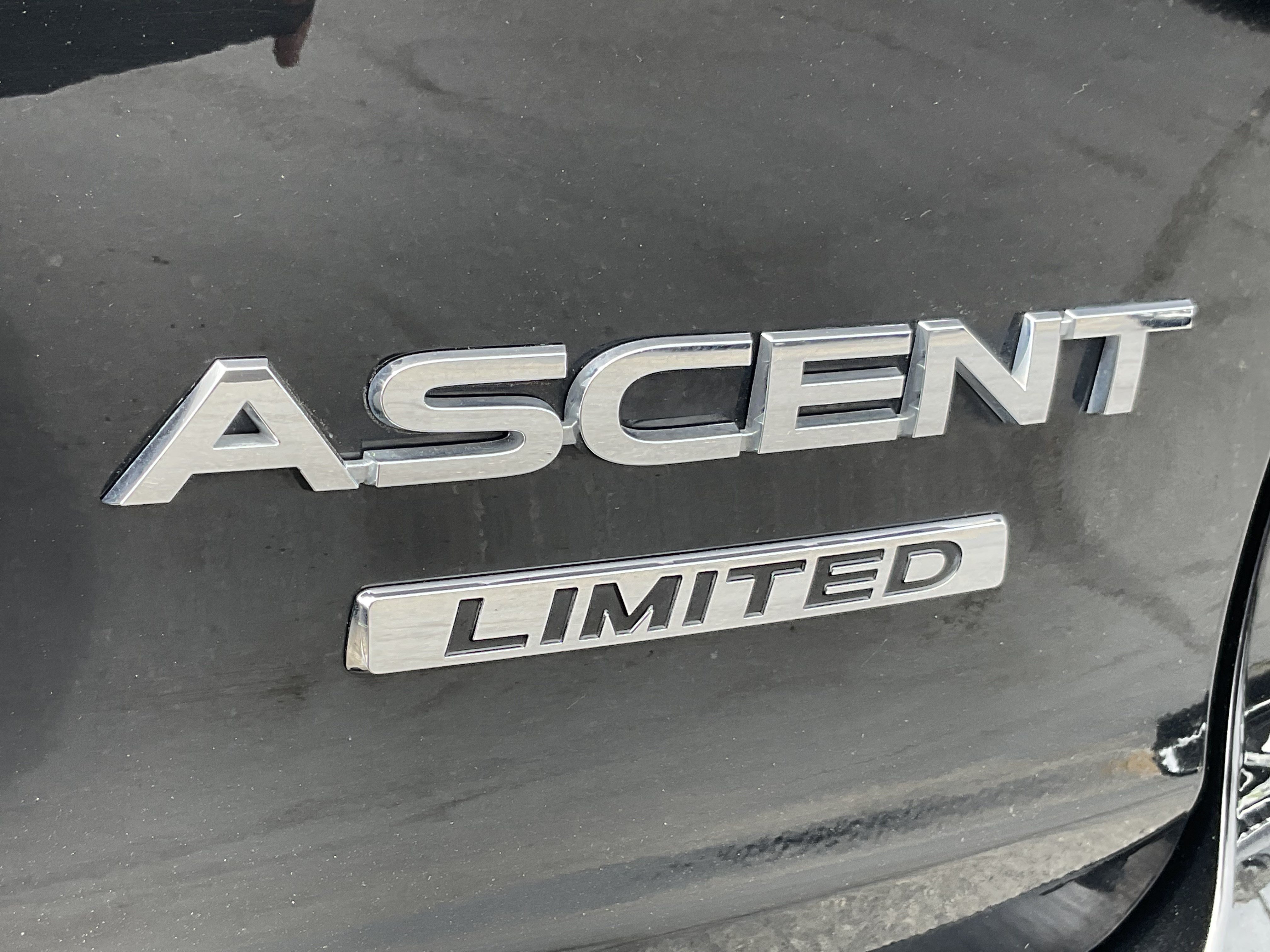 Used 2023 Subaru Ascent Limited AWD/4WD image 8
