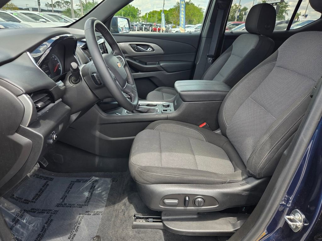 Certified 2023 Chevrolet Traverse LT FWD image 5