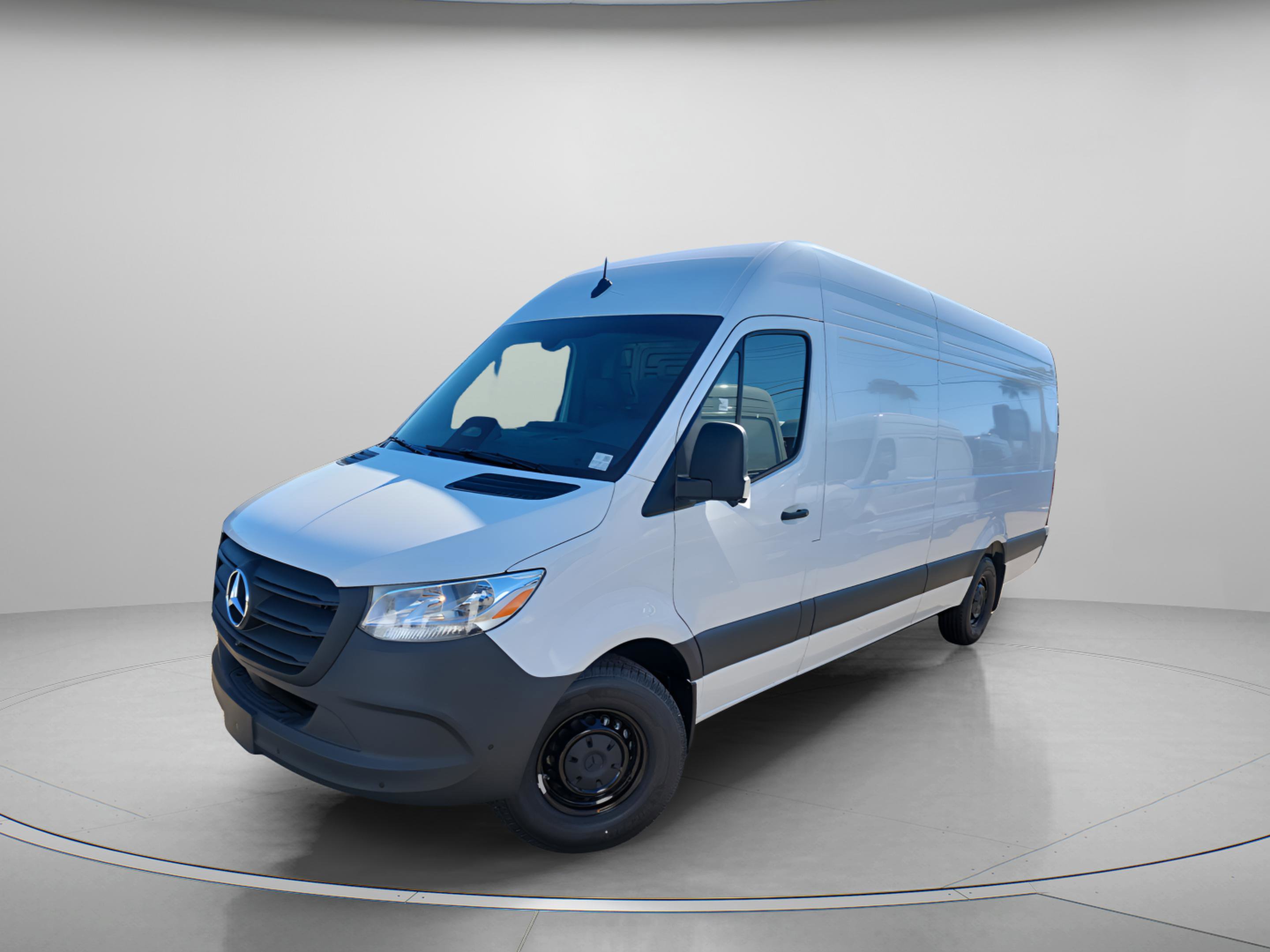 Used 2026 Mercedes-Benz Sprinter 2500 image 2