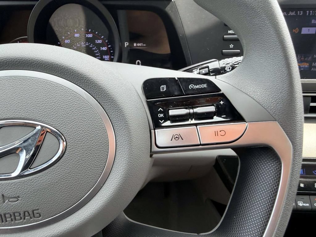 Used 2023 Hyundai Elantra SEL FWD image 28