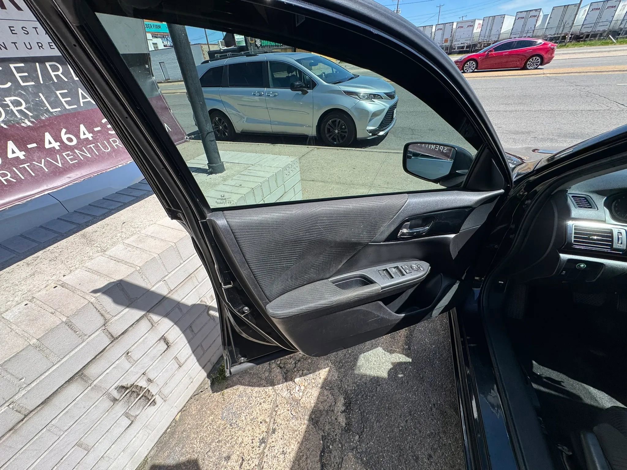 Used 2017 Honda Accord LX image 10