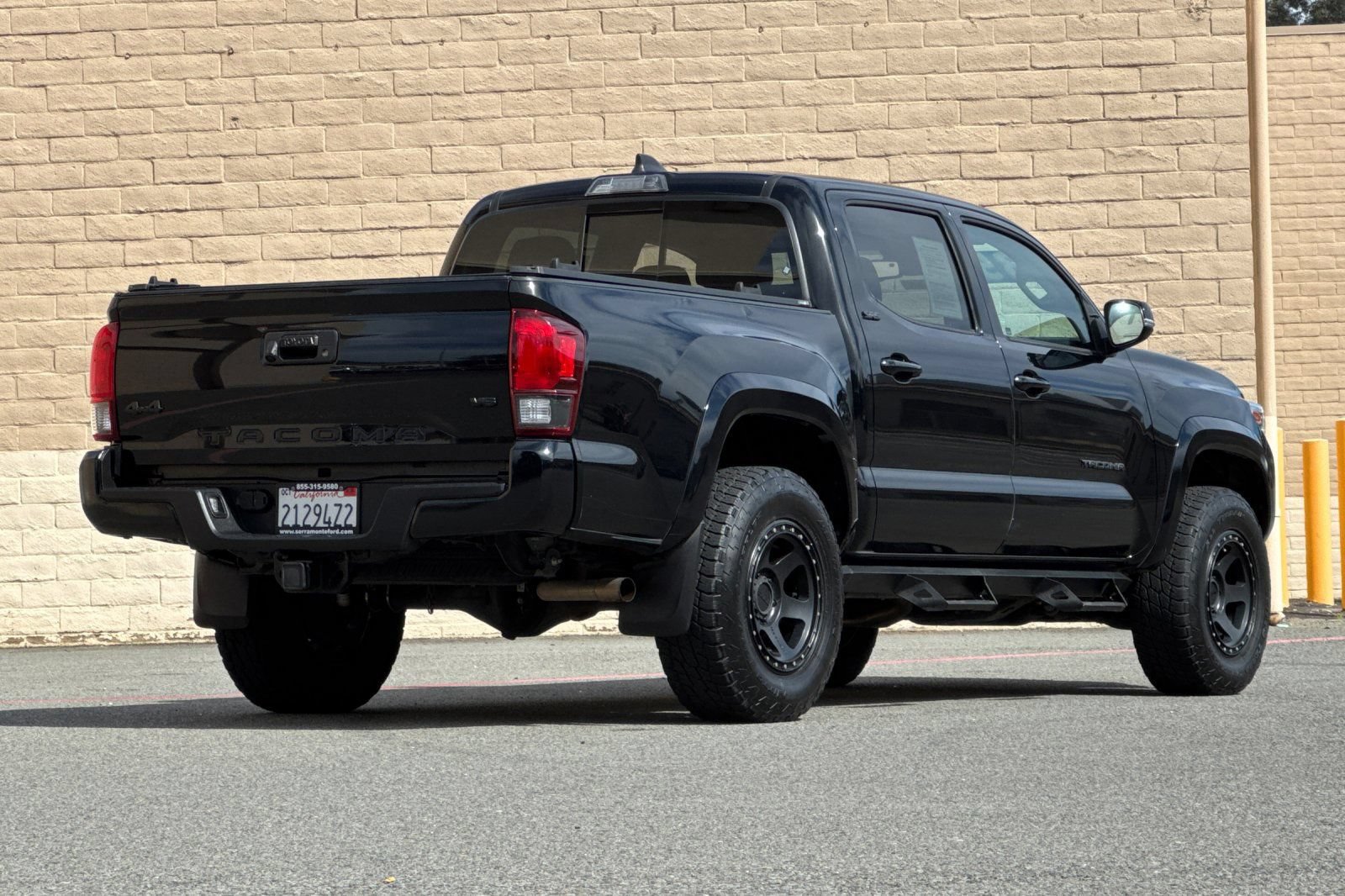 Used 2020 Toyota Tacoma SR5 w/ Technology Package AWD/4WD image 4