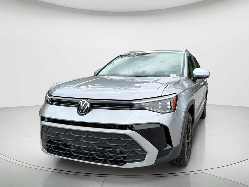 New 2026 Volkswagen Taos SE FWD image 9