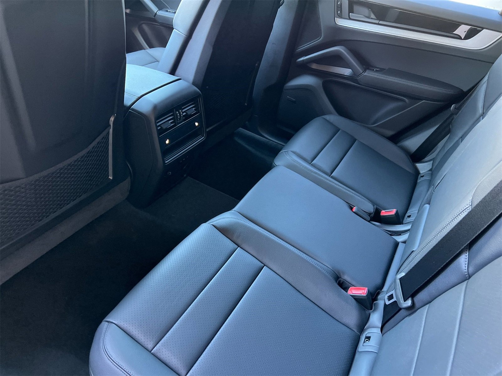 New 2025 Porsche Cayenne image 14