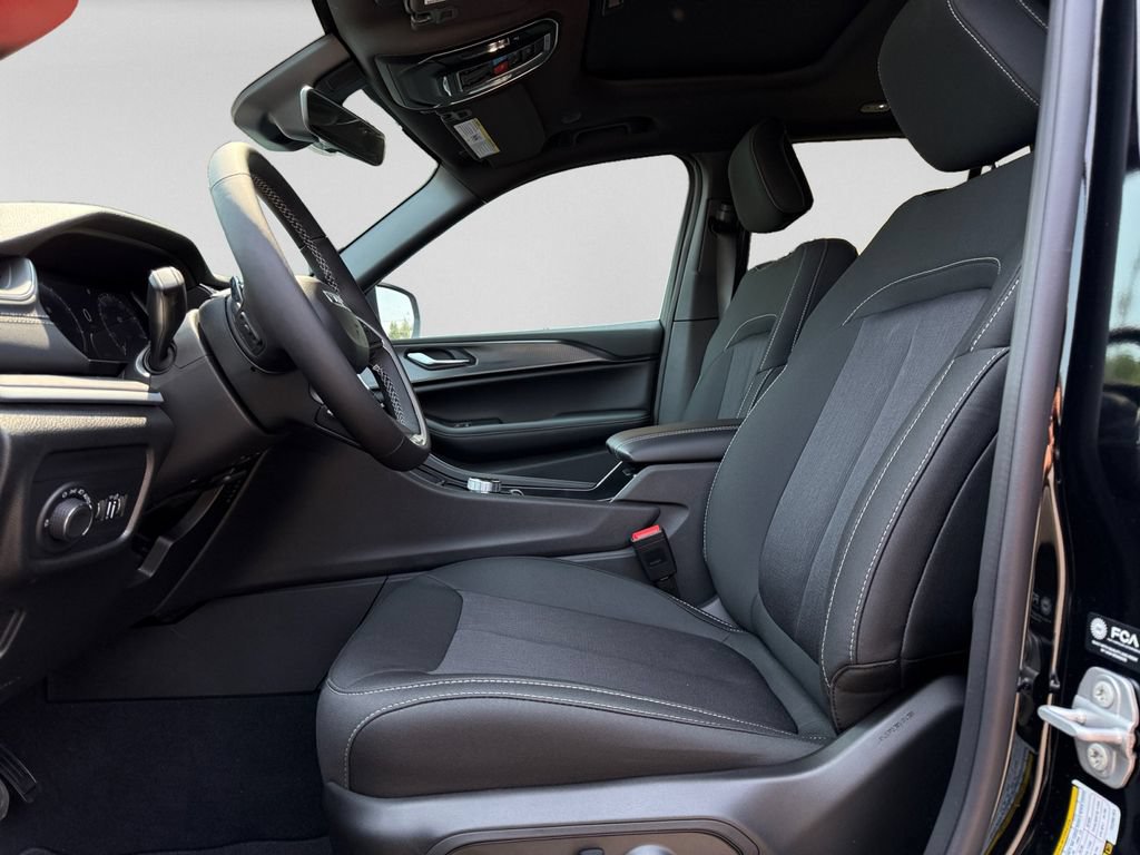 New 2026 Jeep Grand Cherokee Laredo X AWD/4WD image 13