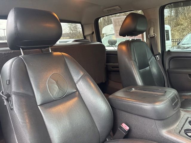 Used 2014 Chevrolet Silverado 2500 LTZ w/ LTZ Plus Package image 12