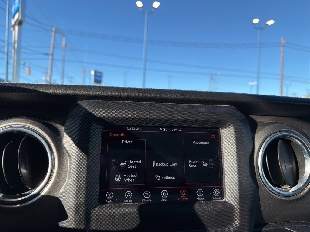 Used 2018 Jeep Wrangler Unlimited Sahara image 23