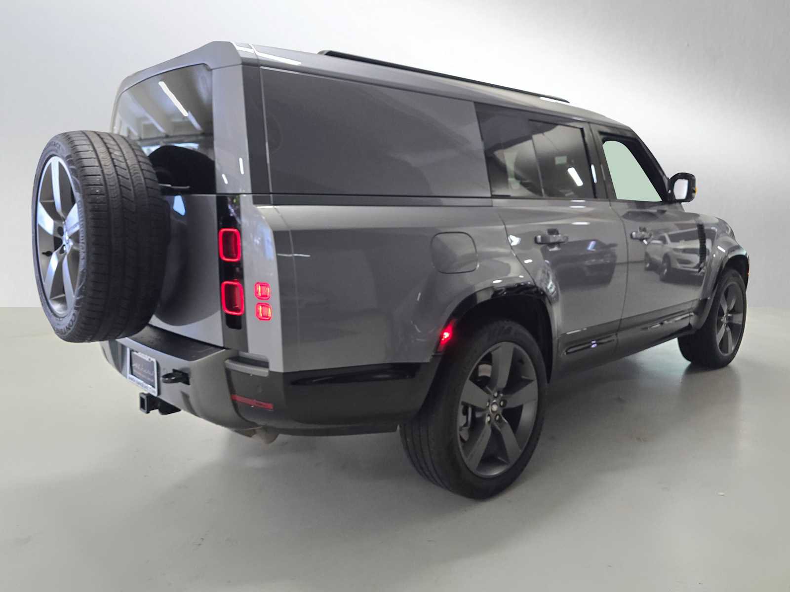 Certified 2024 Land Rover Defender 130 Outbound image 5