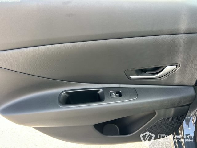 New 2026 Hyundai Elantra SE FWD image 19