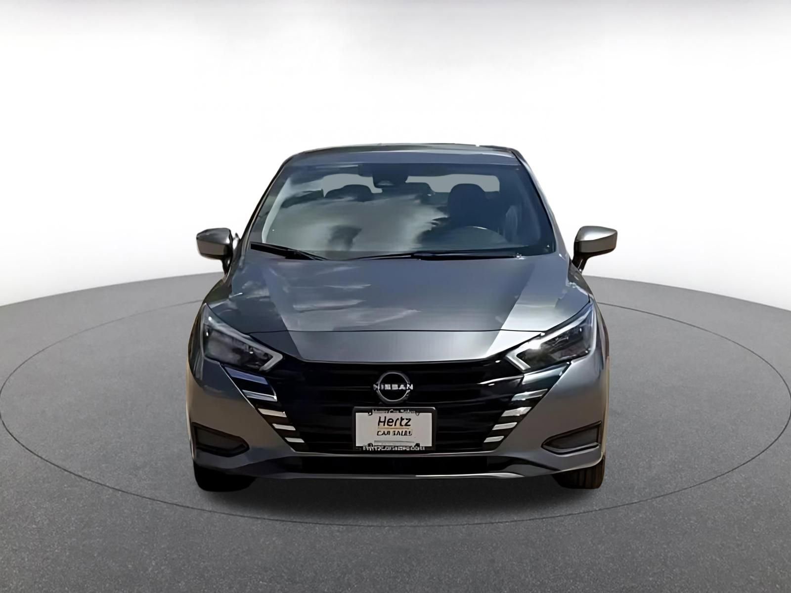 Used 2025 Nissan Versa SV w/ Trunk Package image 4