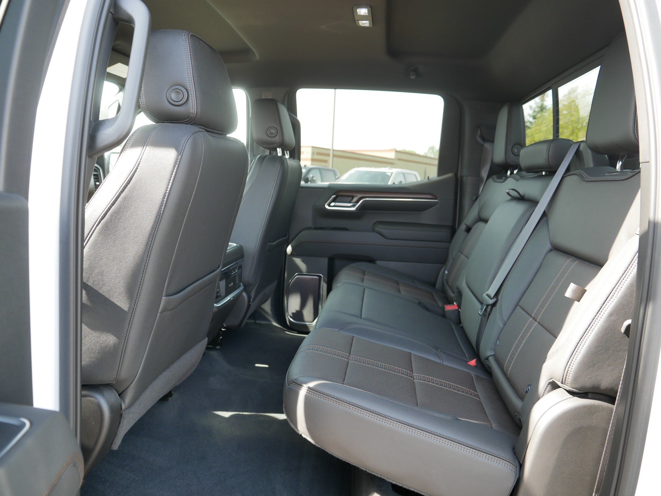 Used 2022 Chevrolet Silverado 1500 High Country AWD/4WD image 34