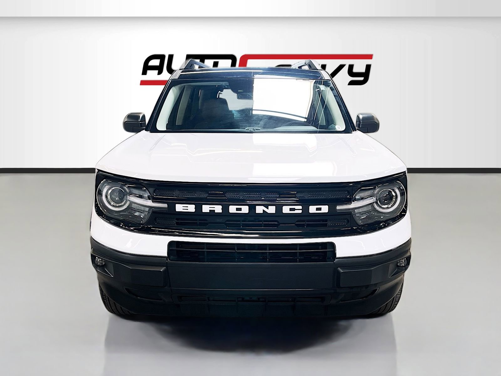 Used 2024 Ford Bronco Sport Outer Banks w/ Tech Package image 2