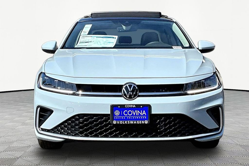 New 2026 Volkswagen Jetta SE image 2