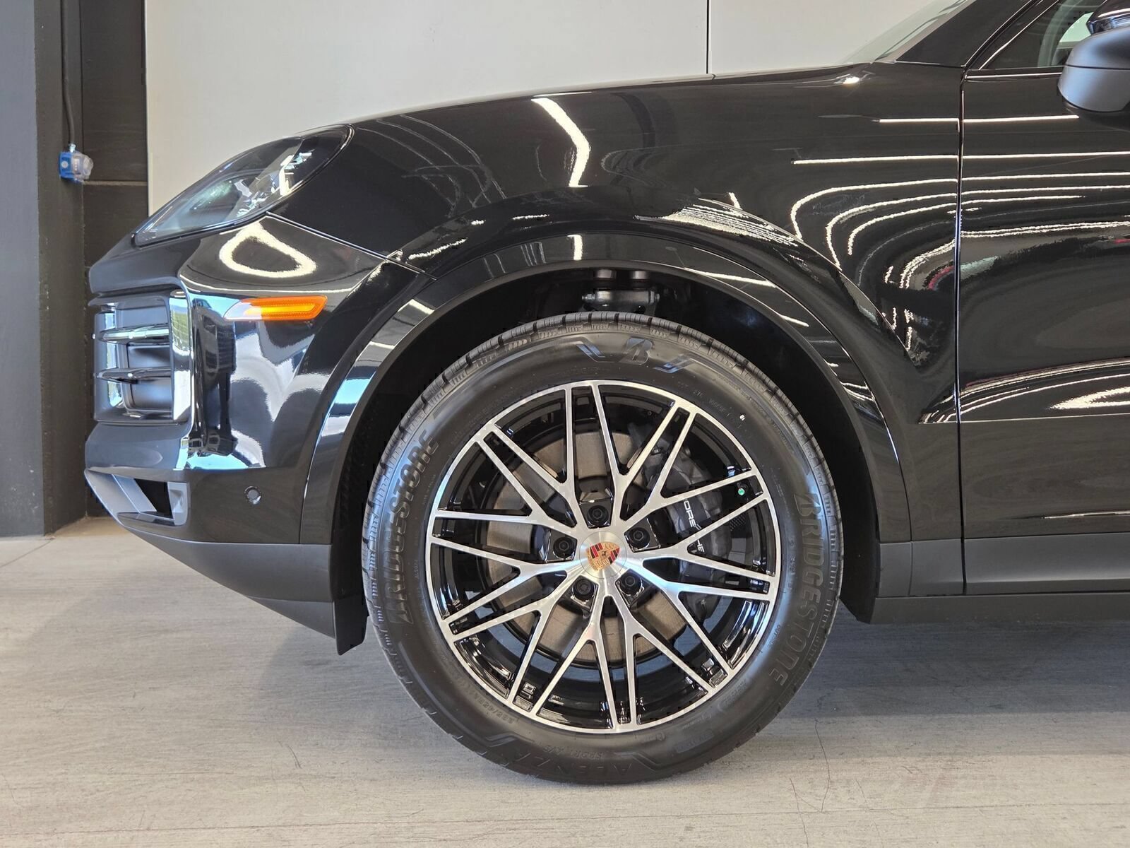 Certified 2026 Porsche Cayenne AWD/4WD image 9