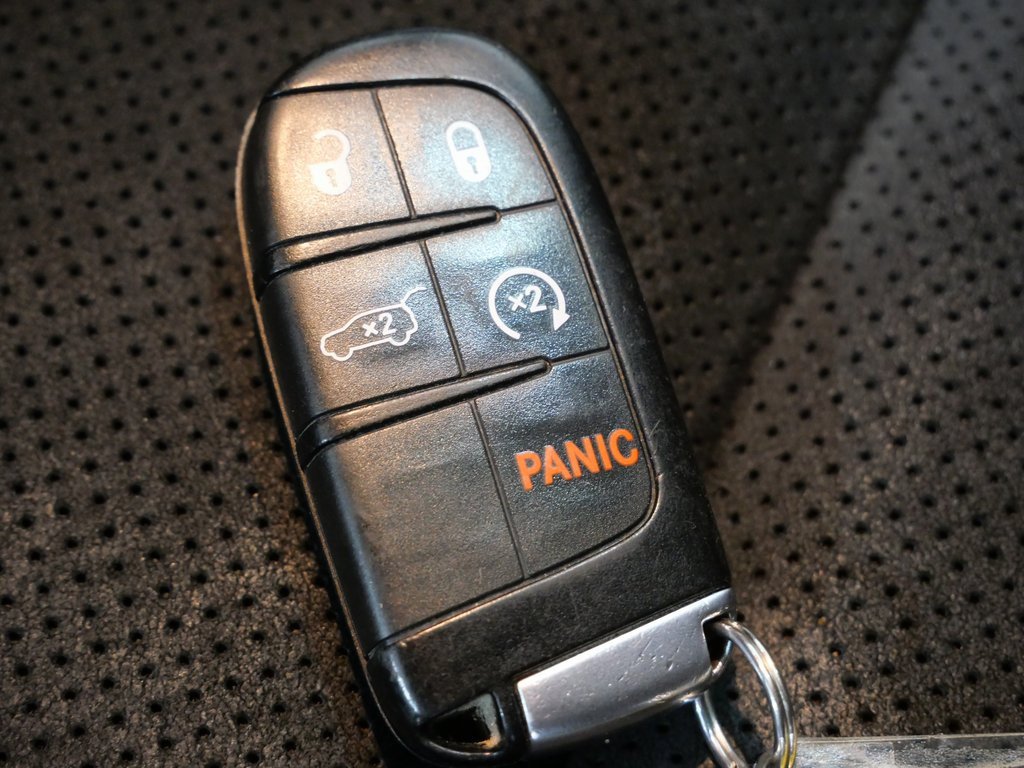 Used 2022 Dodge Durango GT image 30