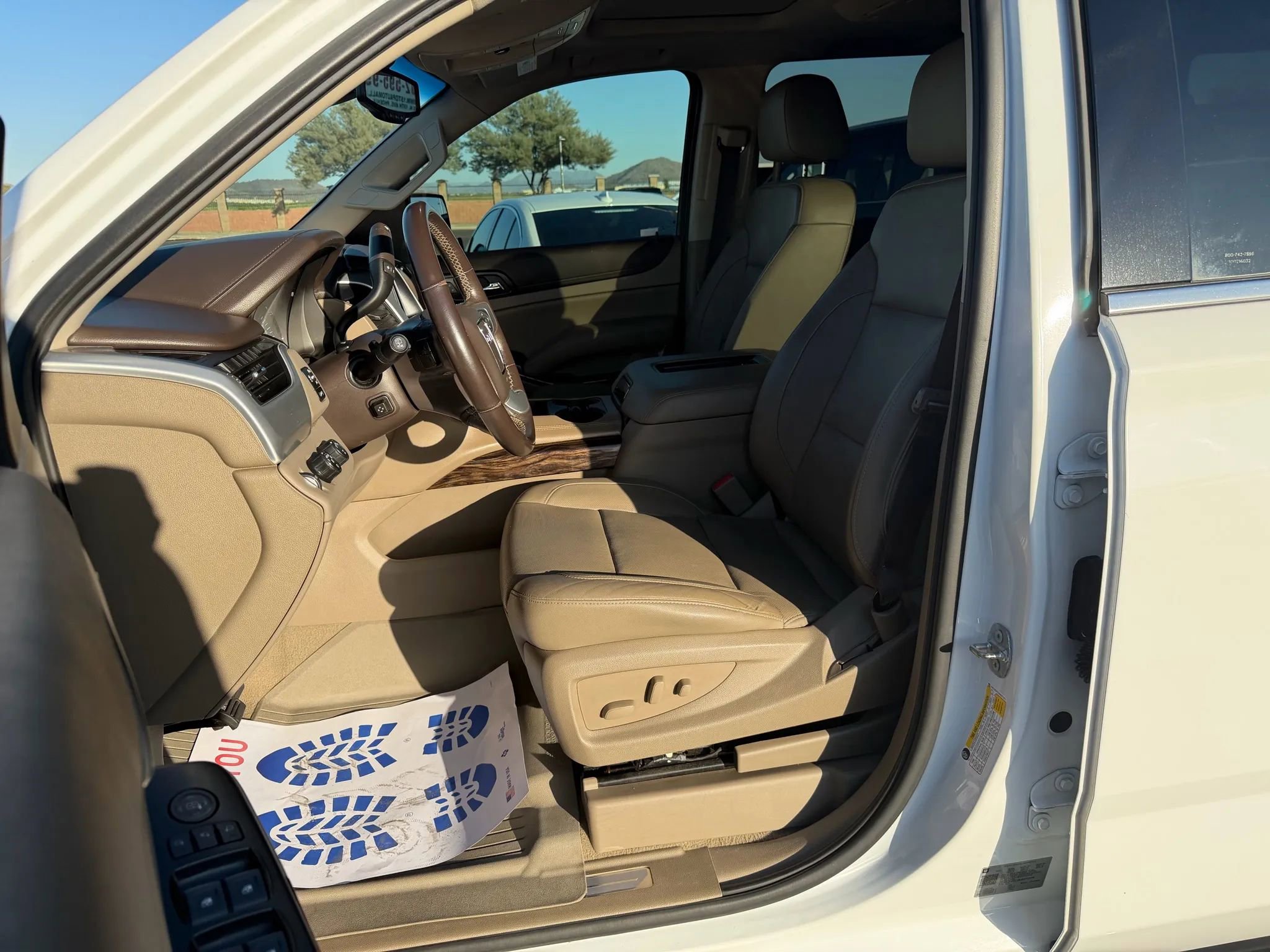 Used 2019 GMC Yukon XL SLT w/ Open Road Package image 10