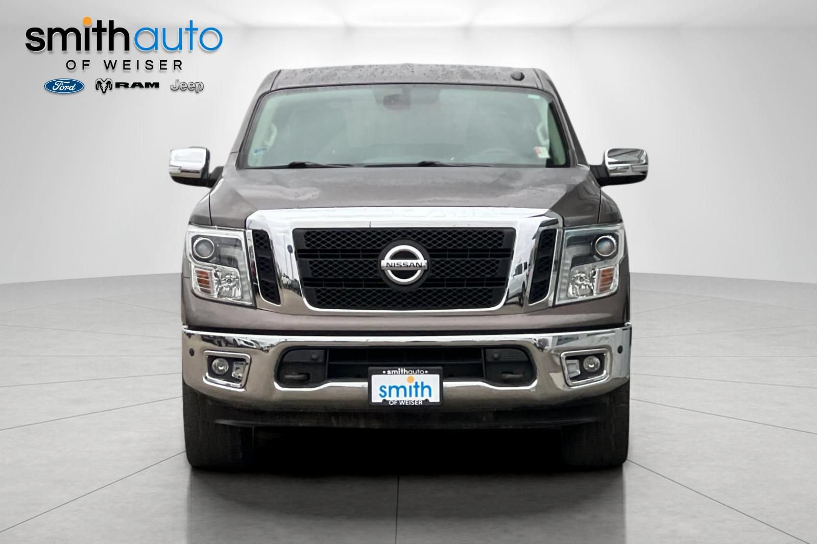 Used 2017 Nissan Titan SL AWD/4WD image 10