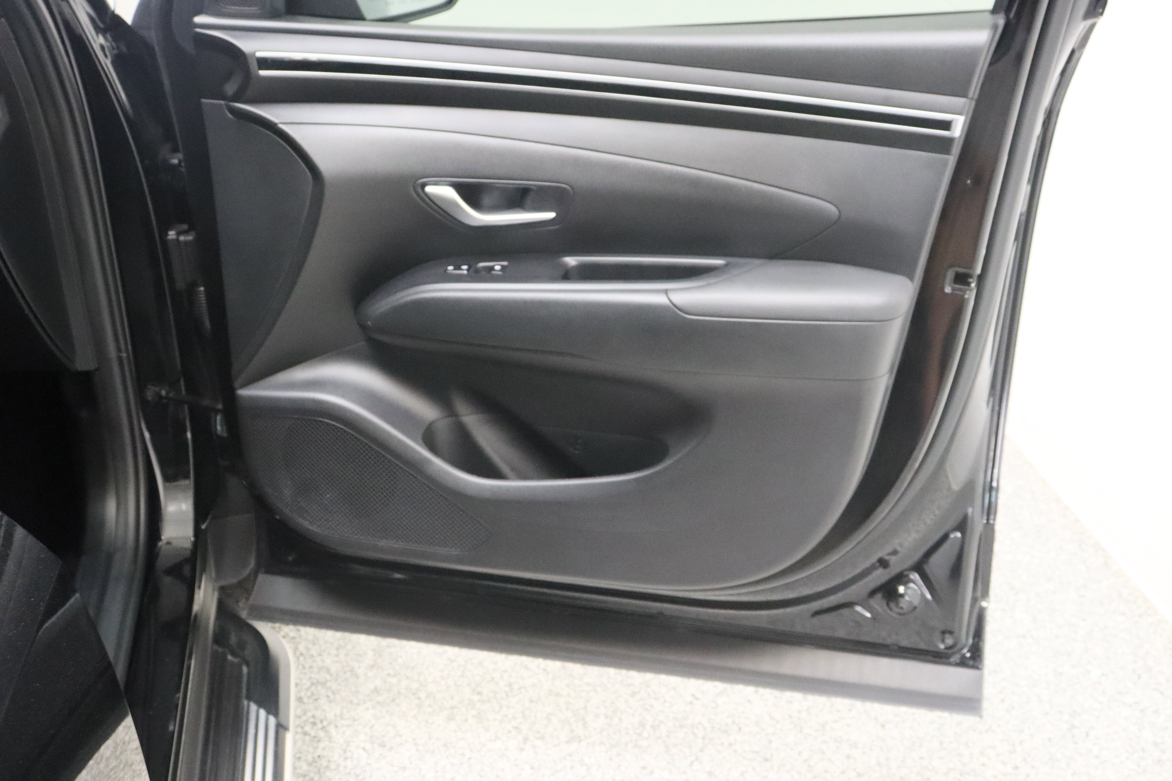 Used 2024 Hyundai Santa Cruz SEL w/ Activity Package FWD image 37