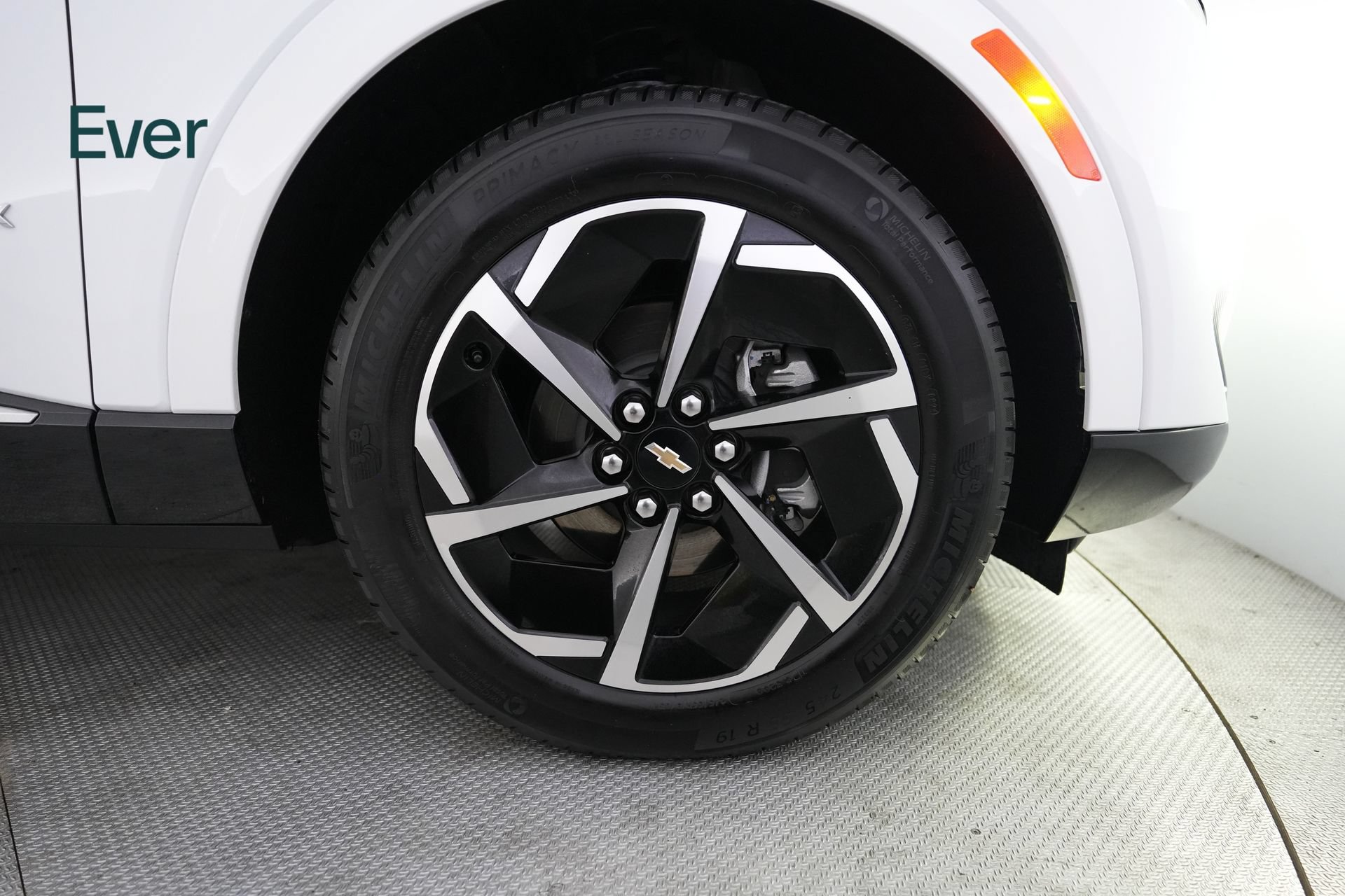 Used 2024 Chevrolet Equinox EV LT FWD image 20