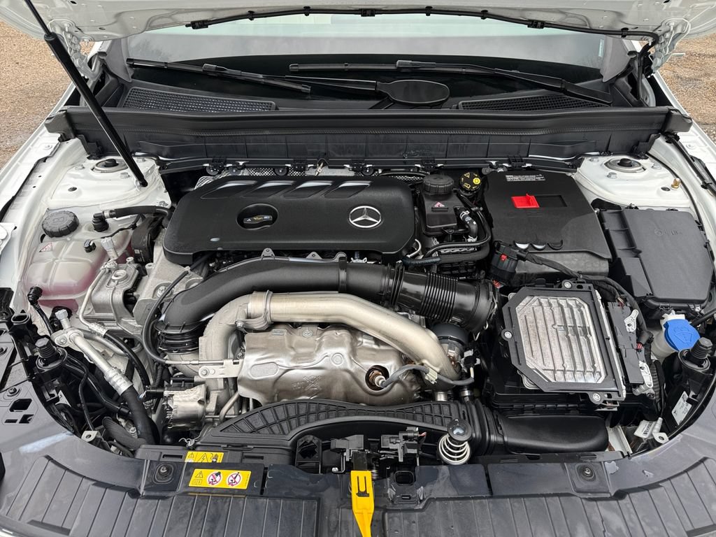 Certified 2025 Mercedes-Benz GLB 250 image 24