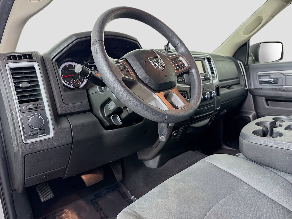 Used 2022 RAM 1500 Classic SLT RWD image 18