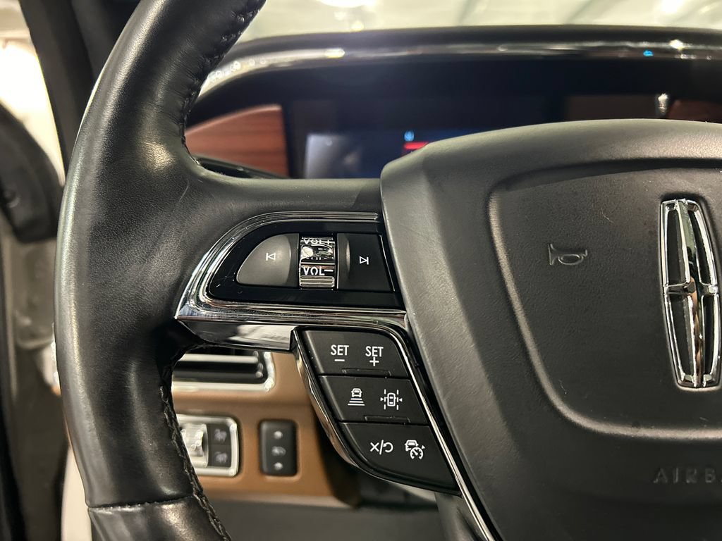 Used 2022 Lincoln Navigator L Reserve AWD/4WD image 13