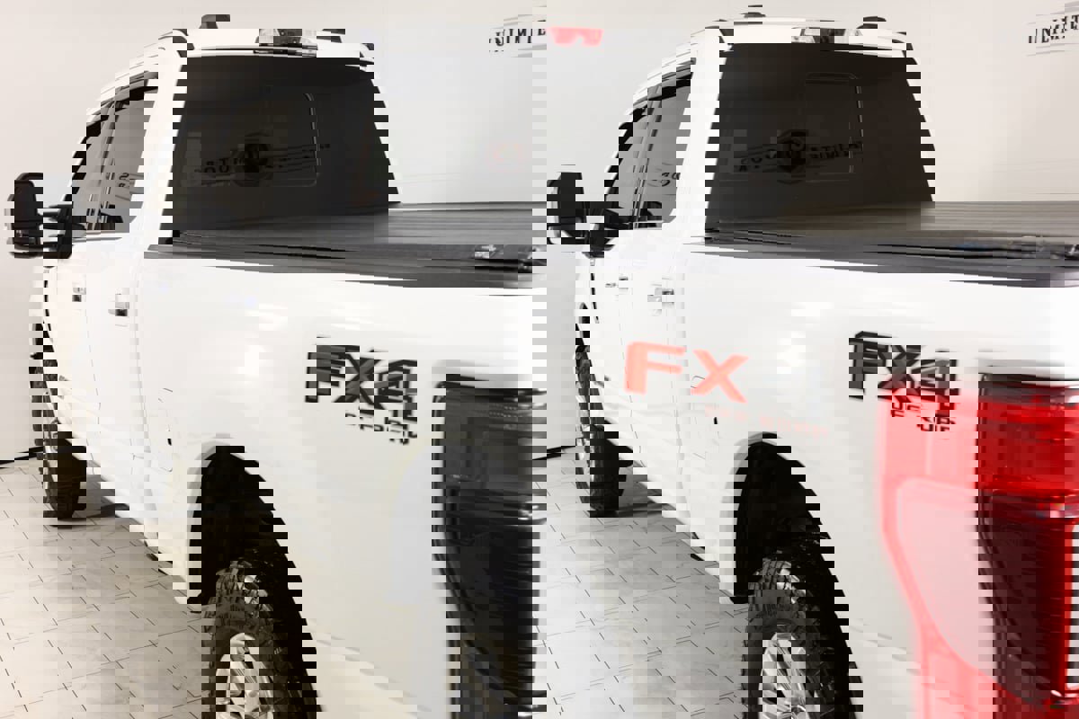 Used 2020 Ford F350 Platinum w/ FX4 Off-Road Package image 48