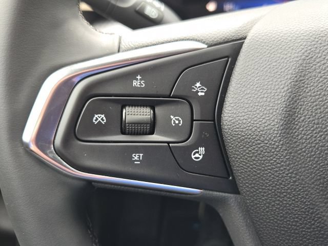 Used 2025 Chevrolet Trax ACTIV FWD image 14