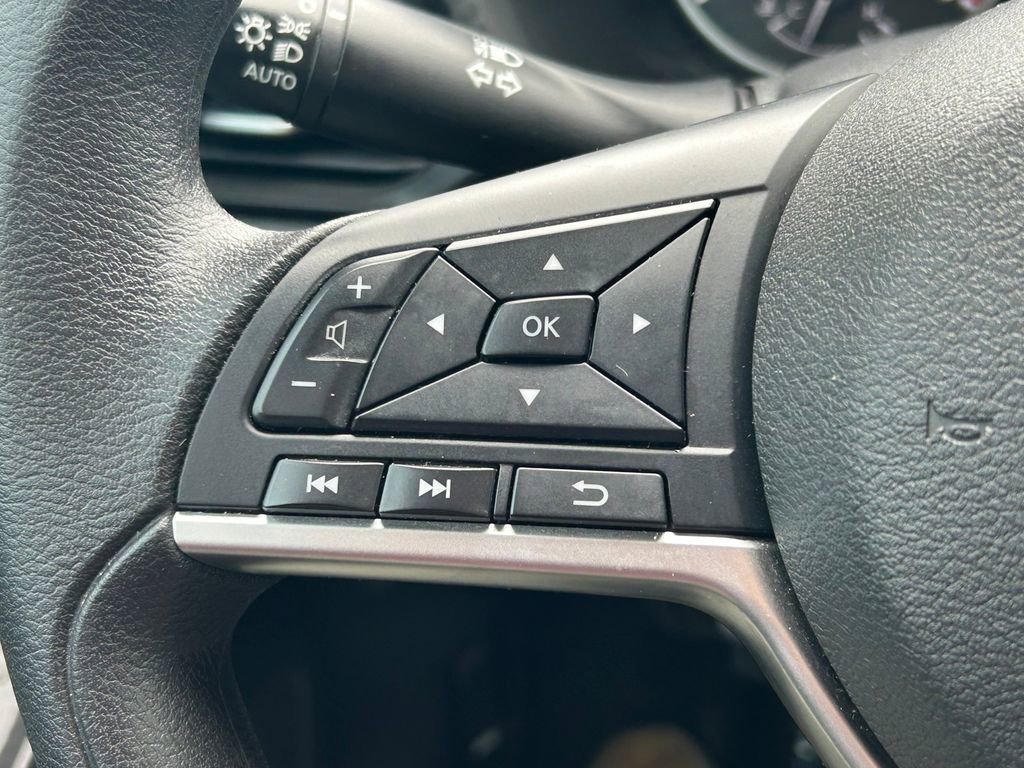 Used 2022 Nissan Sentra S image 29