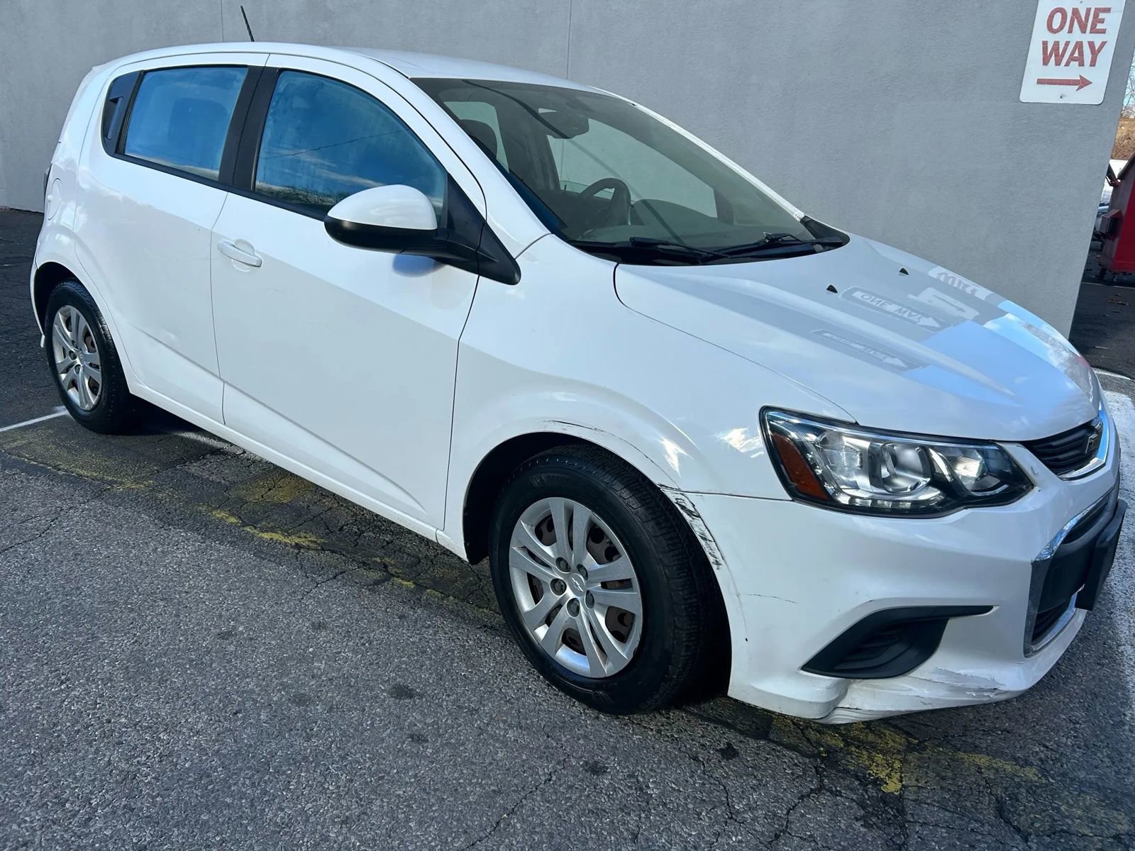 Used 2017 Chevrolet Sonic LT image 1