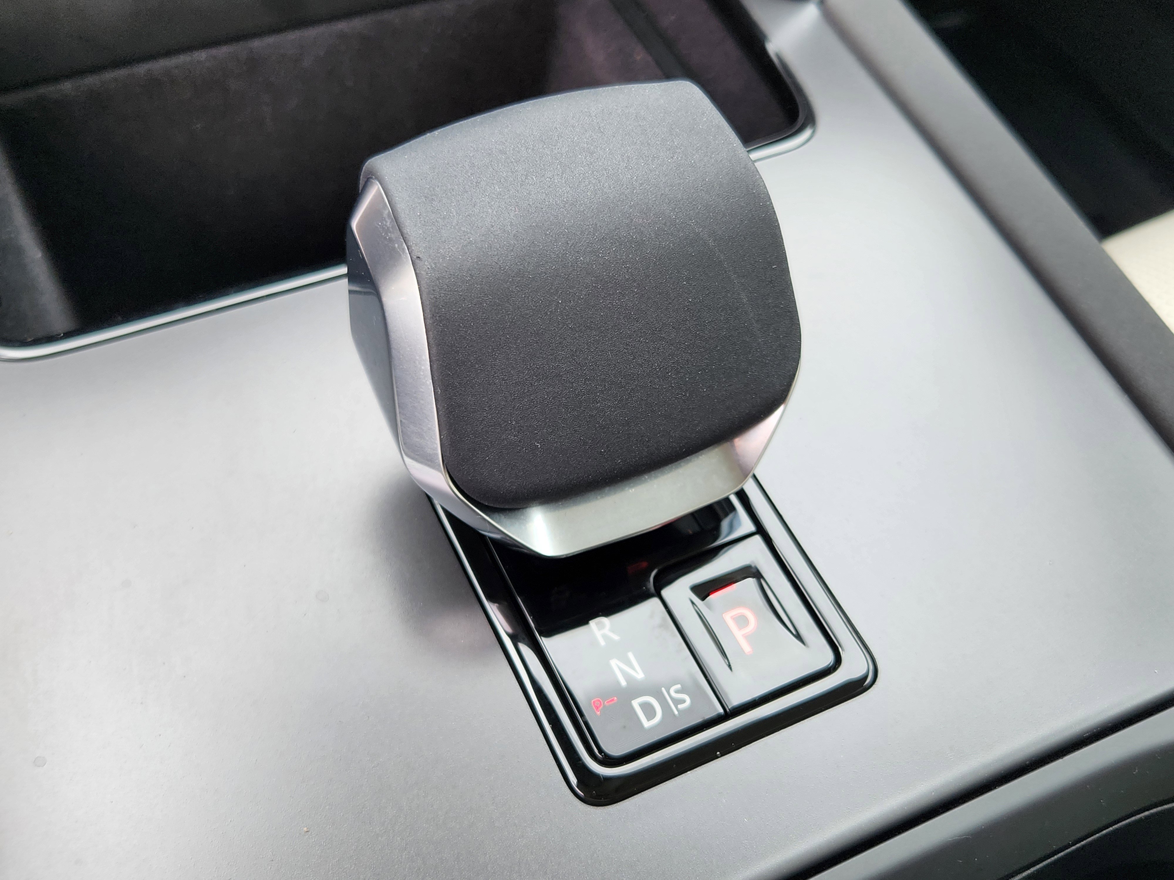 Certified 2025 Land Rover Discovery Sport S image 22