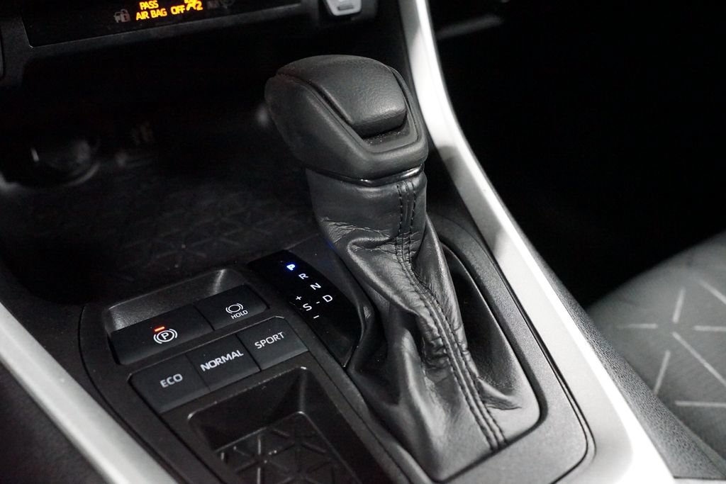 Certified 2024 Toyota RAV4 XLE FWD image 21
