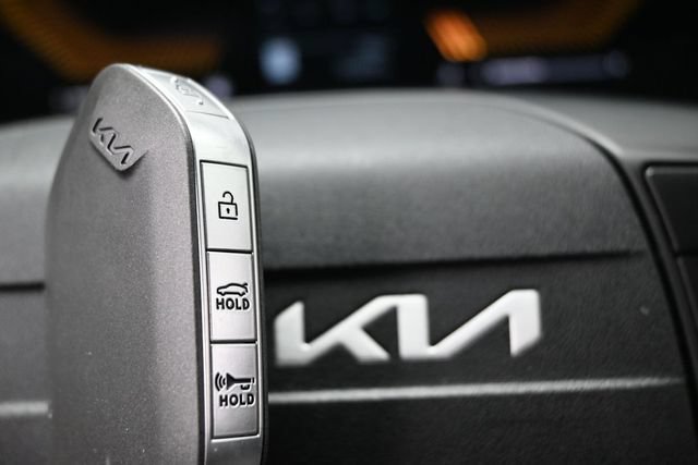 Used 2025 Kia K4 FWD image 40