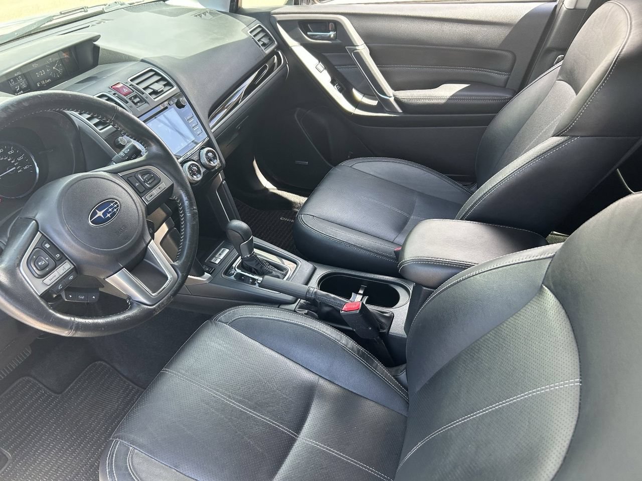 Used 2018 Subaru Forester 2.5i Touring w/ Popular Package #3B AWD/4WD image 27