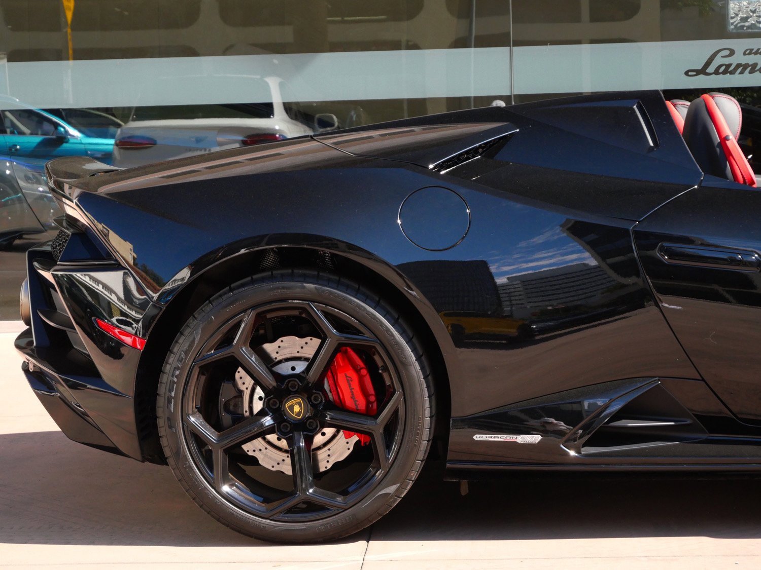 Used 2021 Lamborghini Huracan EVO image 21